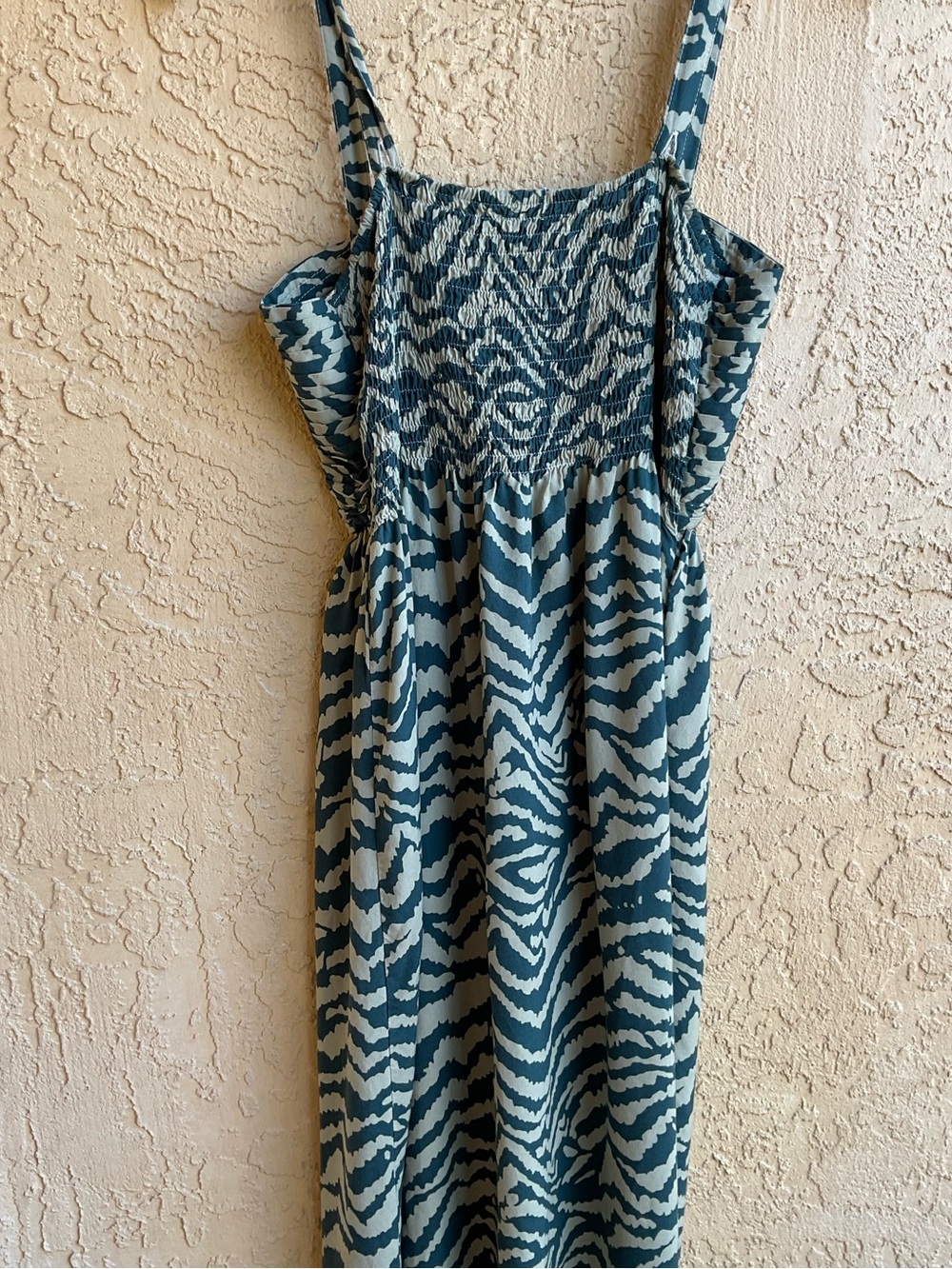 SOFT SURROUNDINGS
TAN/GREEN ANIMAL PRINT MAXI DRESS ZEBRA PLEATED TIERED - Picture 10 of 16